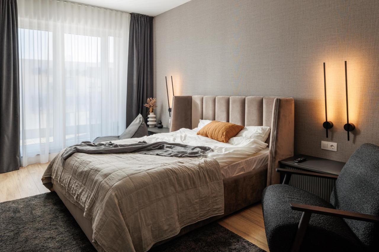 Mandala Designer Apartments With Free Private Parking, Near Mall Coresi Брашов Екстер'єр фото