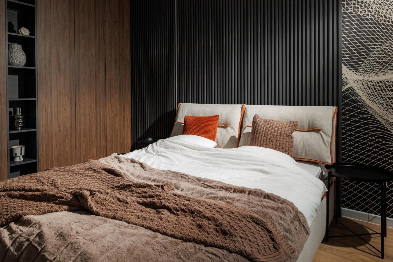 Mandala Designer Apartments With Free Private Parking, Near Mall Coresi Брашов Екстер'єр фото