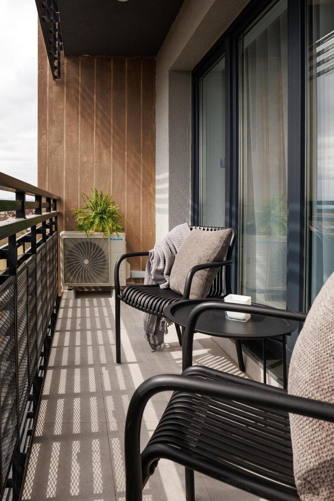 Mandala Designer Apartments With Free Private Parking, Near Mall Coresi Брашов Екстер'єр фото